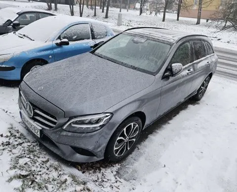 Vynikajúca skúsenosť, skvelé jednanie, na základe vykonanej previerky som dostal uistenie pri kúpe auta a rozhodol som sa aj vďaka tejto službe auto kúpiť. Ďakujem ešte raz!